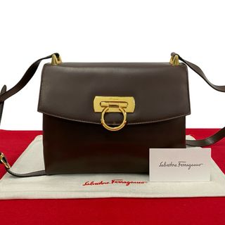 Salvatore Ferragamo - 極 美品 Salvatore Ferragamo サルヴァトーレフェラガモ ガンチーニ 金具 ロゴ カーフ レザー ミニ ショルダーバッグ ブラウン 22854