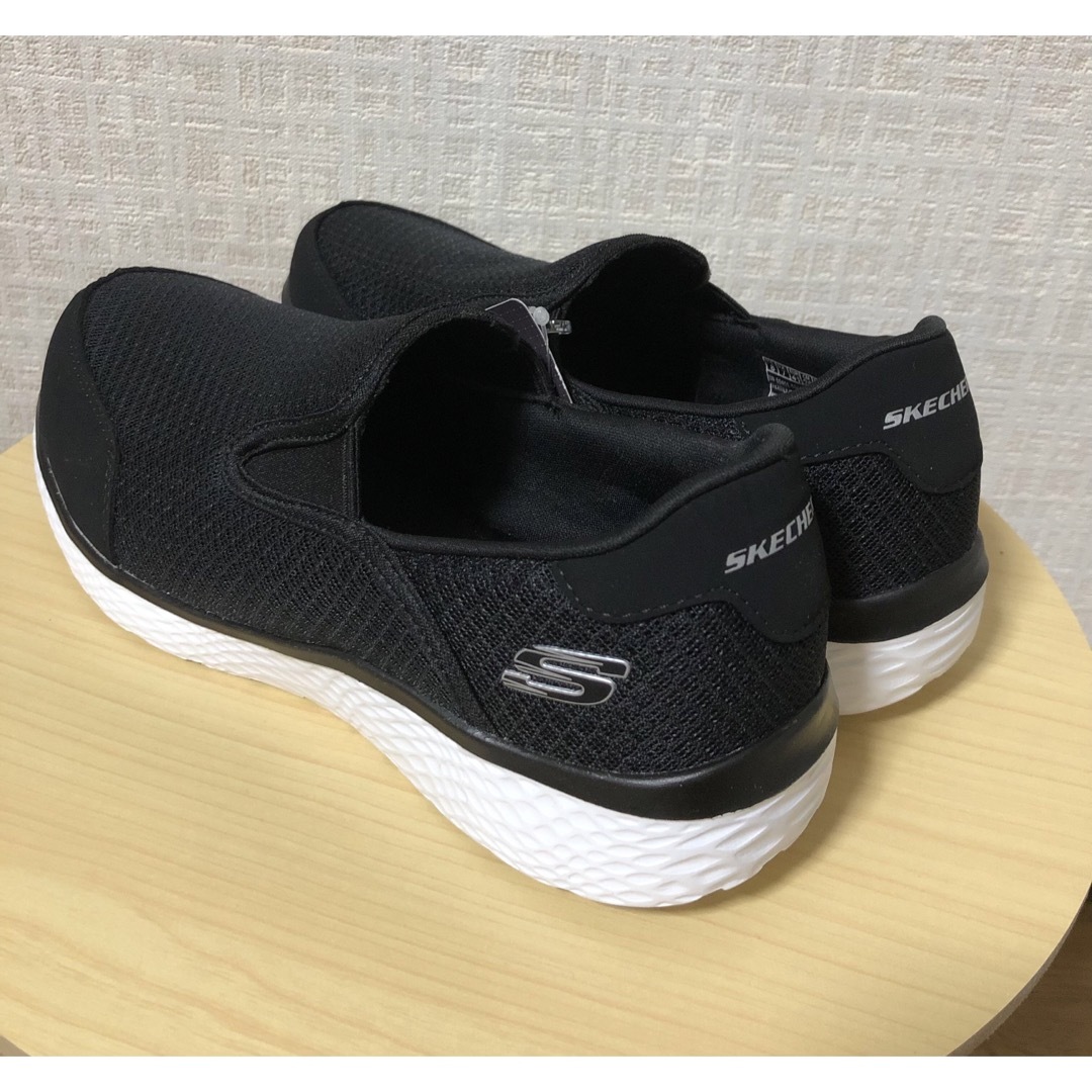 SKECHERS(スケッチャーズ)のスケッチャーズ　メモリーフォーム　スリッポン　スリップオン　軽量 メンズの靴/シューズ(スニーカー)の商品写真