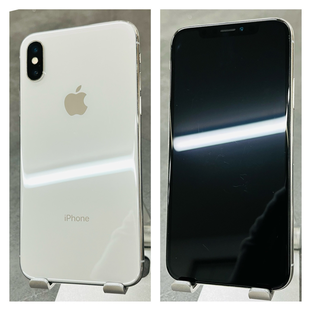 iPhone(アイフォーン)の100% iPhone X Silver 256 GB SIMフリー　本体 スマホ/家電/カメラのスマートフォン/携帯電話(スマートフォン本体)の商品写真