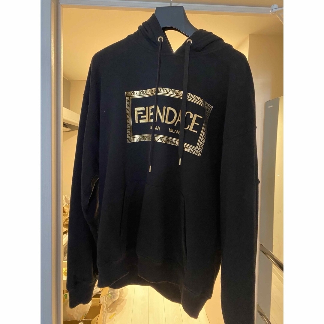 本物保証 正規店(大丸)FENDACEコラボ フェンダーチェ 黒 L 箱 本物保証 正規店(大丸)FENDACEコラボ フェンダーチェ 黒 L 箱