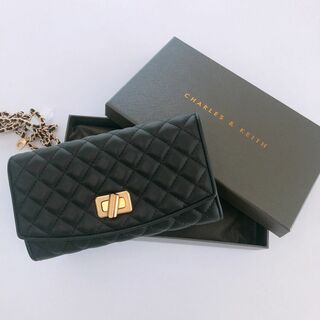 Charles and Keith - 新品♡CHARLES&KEITH♡チェーンウォレット♡財布♡チャールズ&キース♡