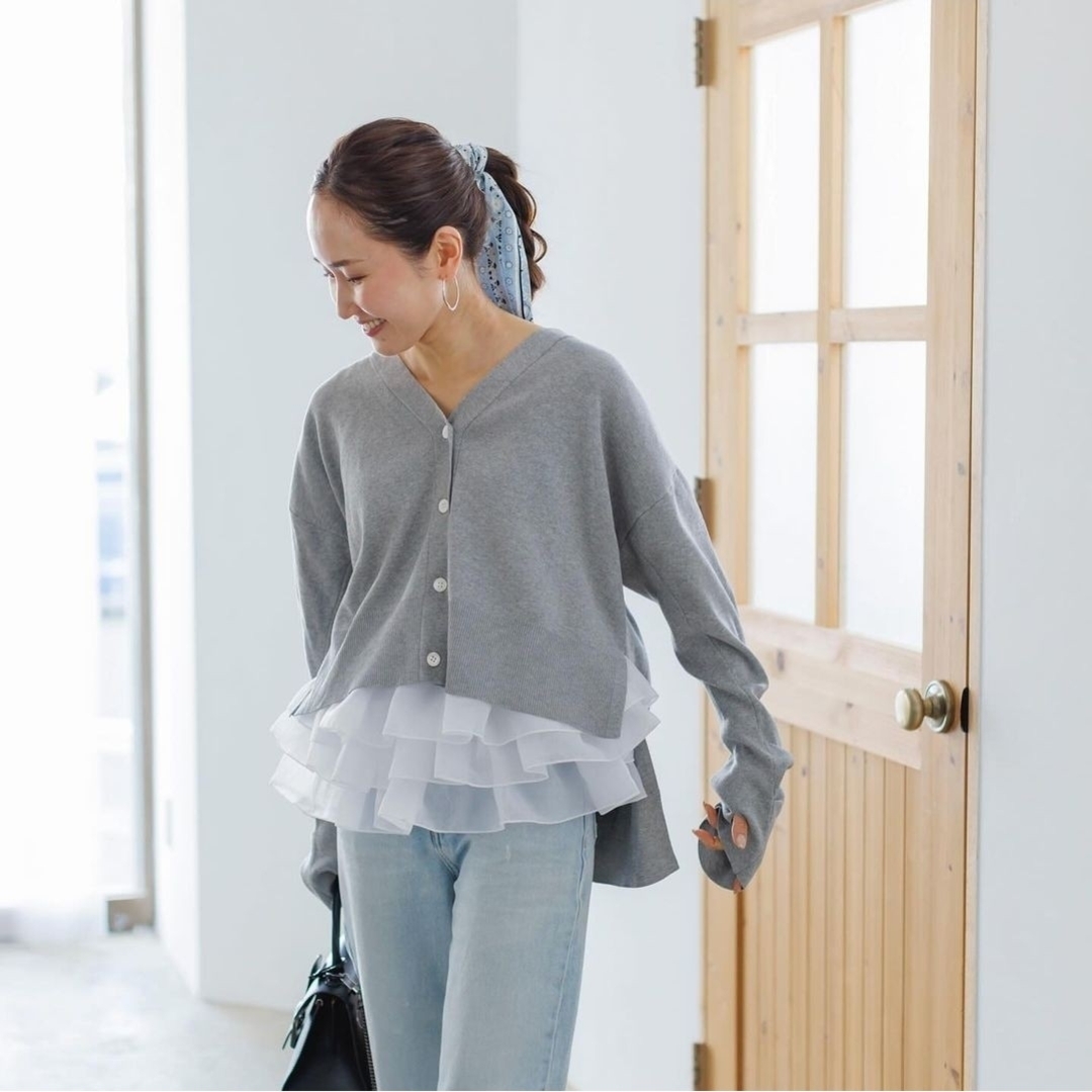 BLUELEA ブルレア Hem tulle docking pullover BLUELEA ブルレア Hem tulle docking pullover