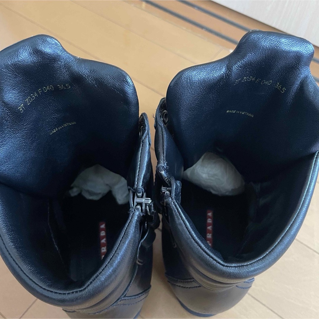 PRADA(プラダ)のPRADA プラダ☆ハイカット スニーカー インヒールスニーカー 黒 羊革 レディースの靴/シューズ(スニーカー)の商品写真