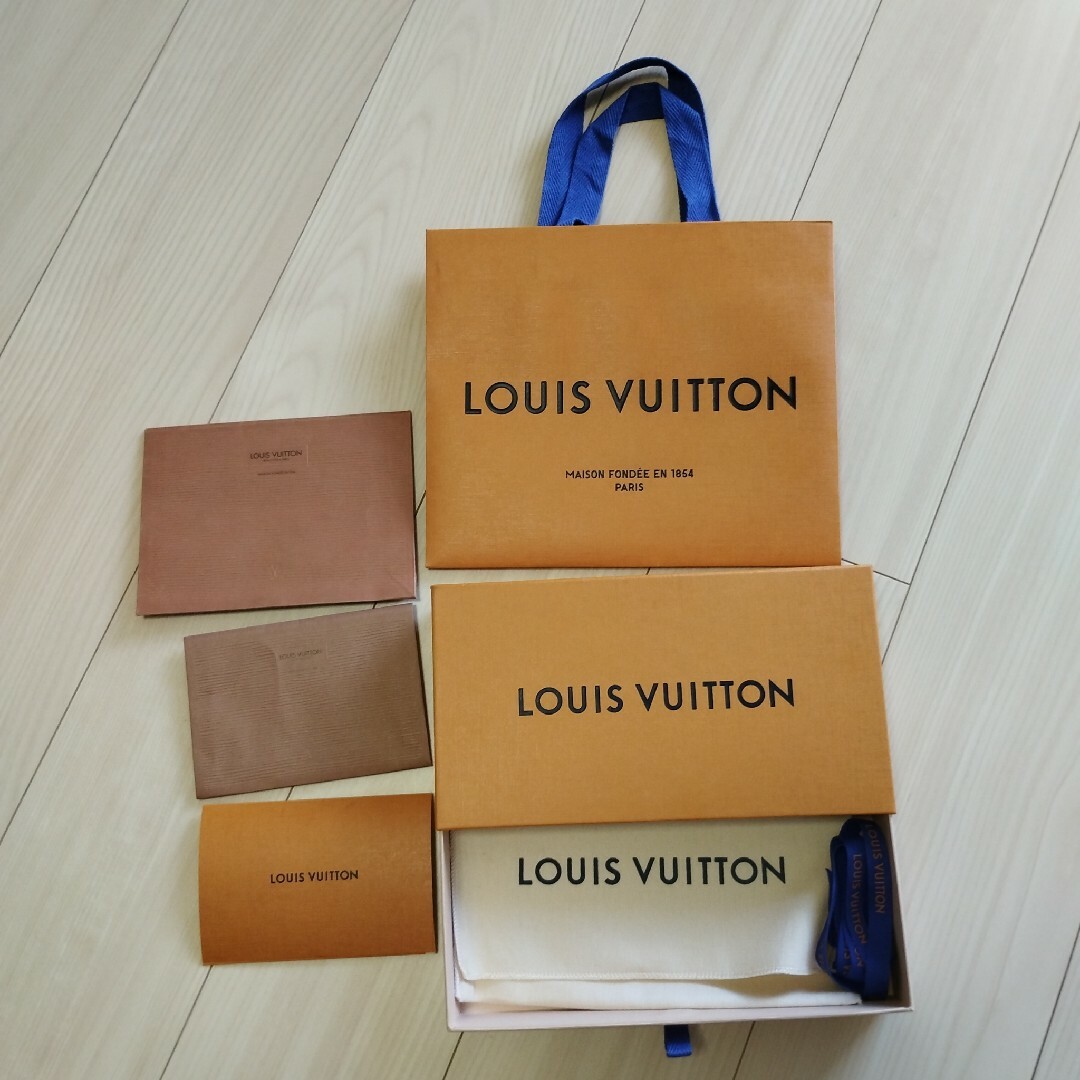 LOUIS VUITTON(ルイヴィトン)のルイスヴィトン　ショッパー レディースのファッション小物(財布)の商品写真