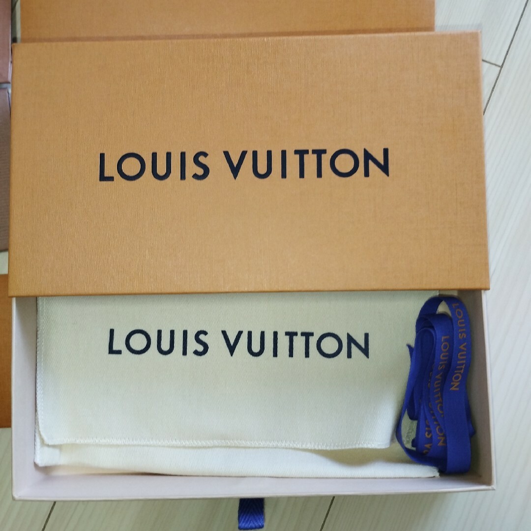 LOUIS VUITTON(ルイヴィトン)のルイスヴィトン　ショッパー レディースのファッション小物(財布)の商品写真