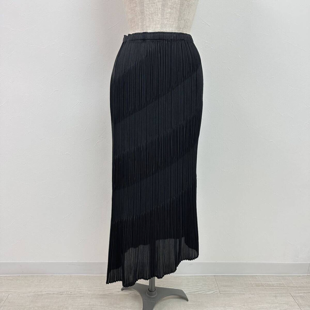 PLEATS PLEASE ISSEY MIYAKE(プリーツプリーズイッセイミヤケ)の美品 プリーツプリーズ イッセイミヤケ プリーツ  ロング スカート 4 レディースのスカート(ロングスカート)の商品写真