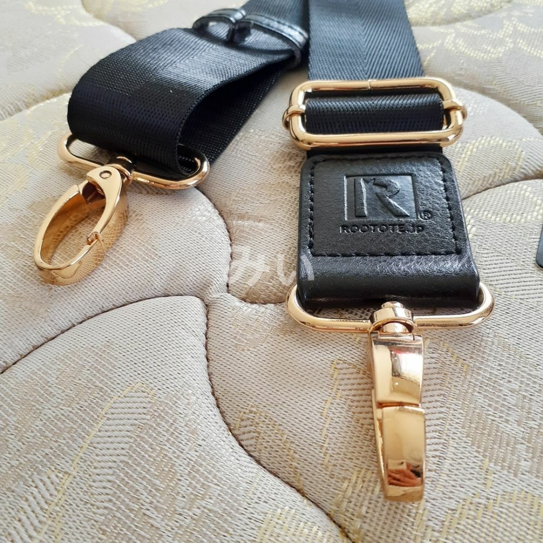 ROOTOTE(ルートート)のルートート ショルダーストラップ 黒×金 付け替え 肩掛け ベルト  レディースのバッグ(その他)の商品写真