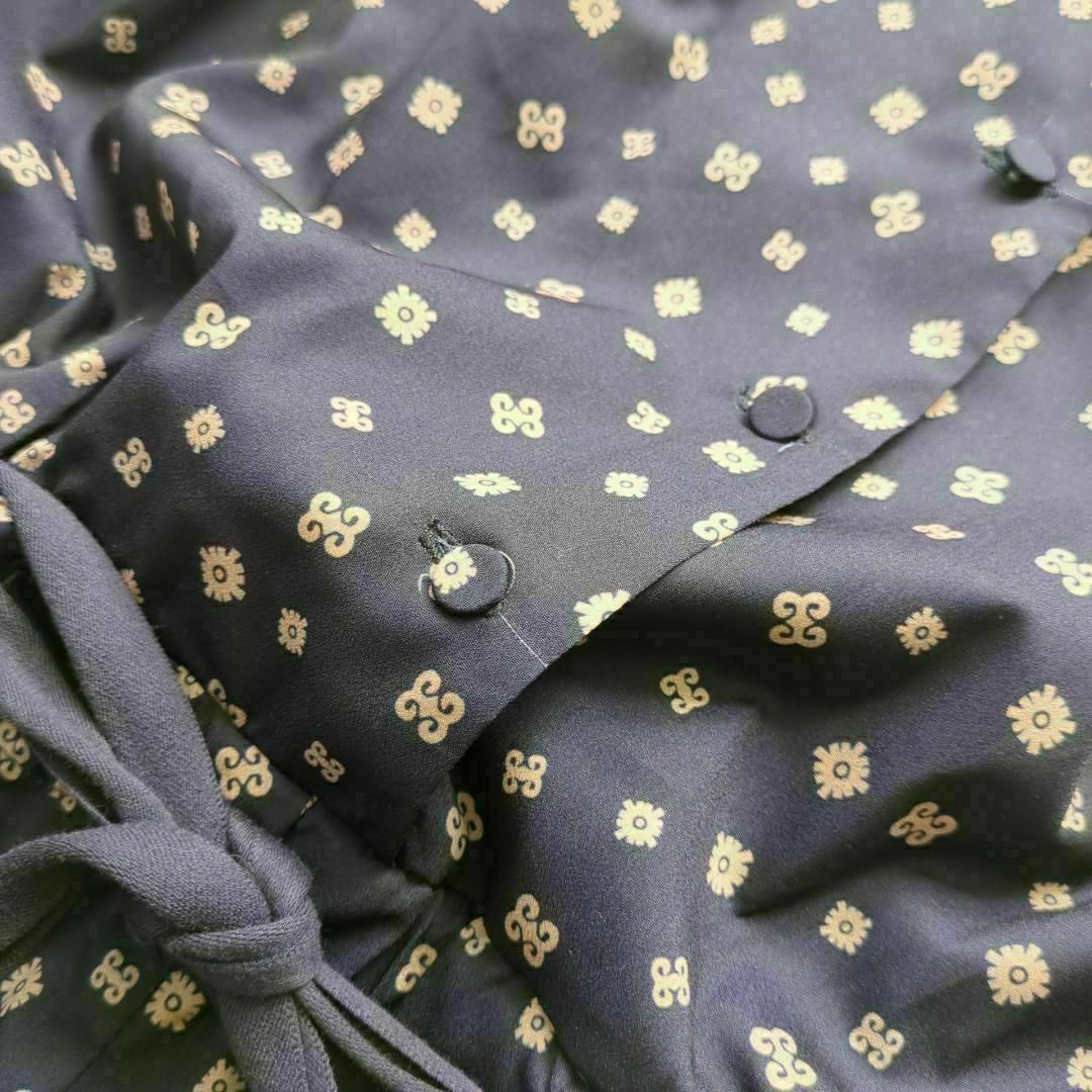 Omekashi(オメカシ)のomekashi　オメカシ　総柄　襟付き　長袖　オールインワン　パンツ　紺　F レディースのパンツ(オールインワン)の商品写真