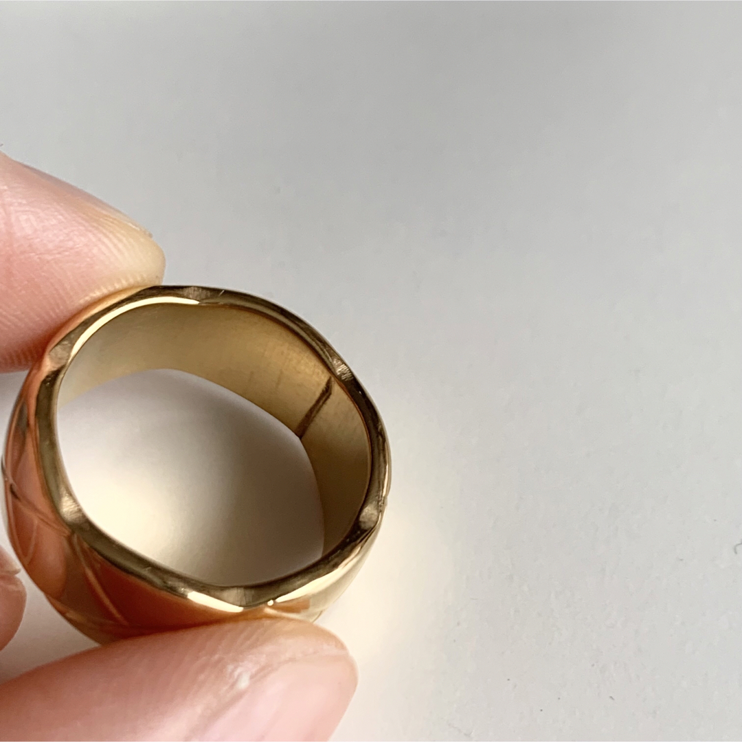 ステンレス　キルティングリング　6mm レディースのアクセサリー(リング(指輪))の商品写真
