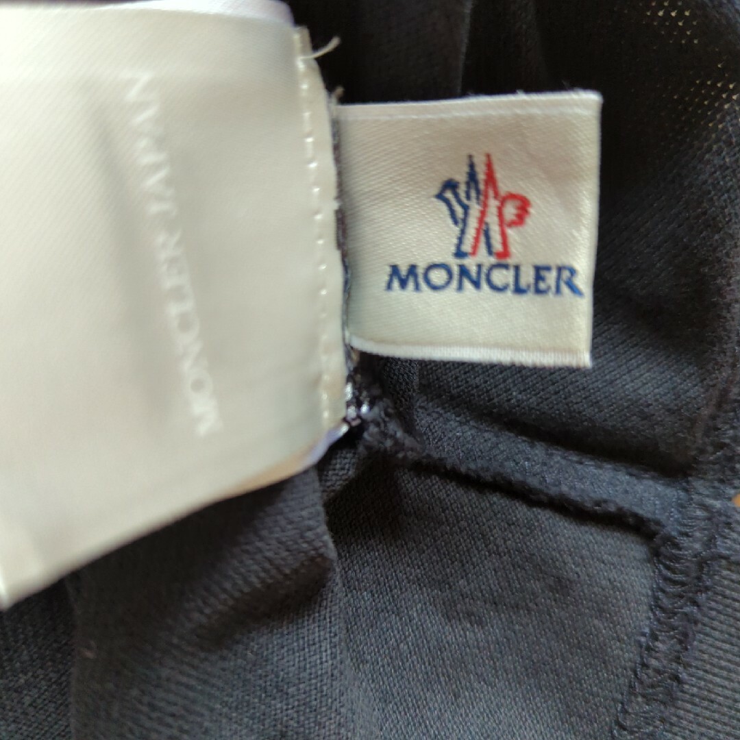 MONCLER(モンクレール)のモンクレール紺色ポロシャツ メンズのトップス(ポロシャツ)の商品写真