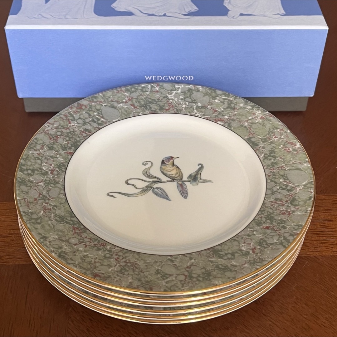 WEDGWOOD(ウェッジウッド)の【黒壺美品】英国製　ウェッジウッド★ハミングバード★ケーキ皿　6枚 インテリア/住まい/日用品のキッチン/食器(食器)の商品写真