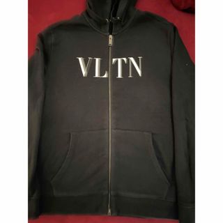 ヴァレンティノ(VALENTINO)の正規店購入！VALENTINO スウェット　パーカー ブラック(パーカー)