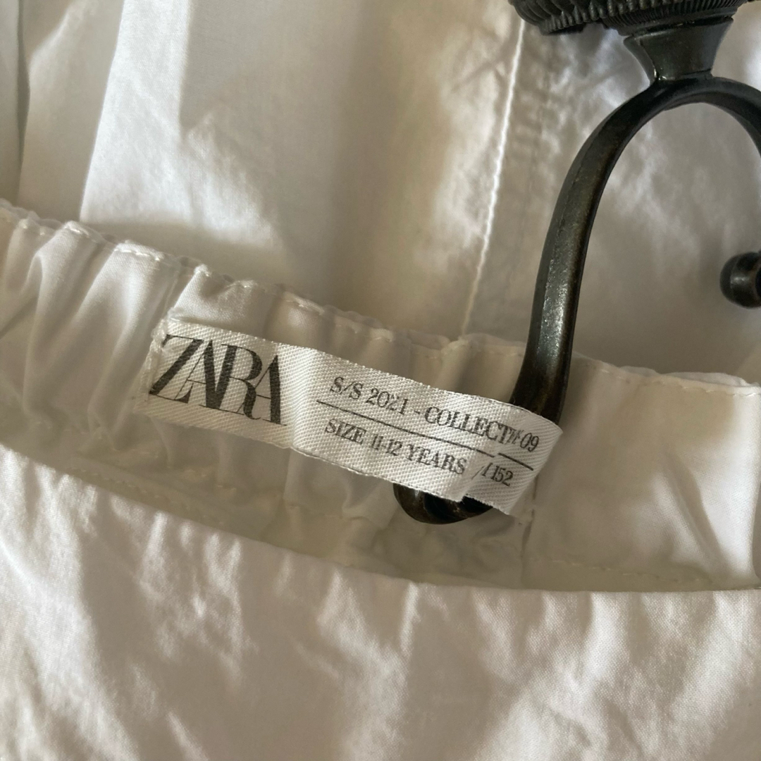 ZARA KIDS(ザラキッズ)のZARAザラ⑅ レースデザイン❁⃘✾ タックシルエットのスカート150 キッズ/ベビー/マタニティのキッズ服女の子用(90cm~)(スカート)の商品写真