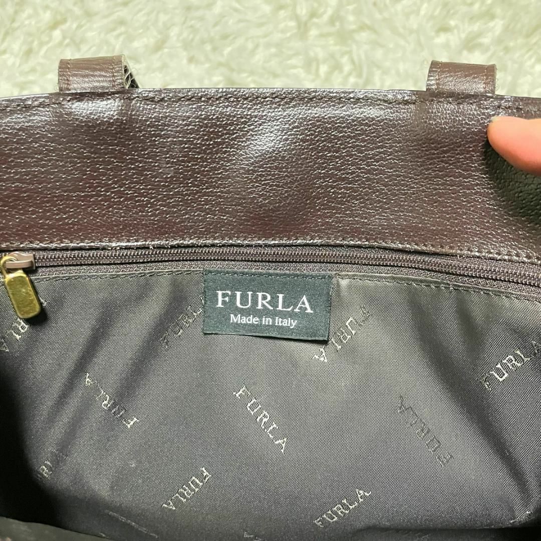 Furla(フルラ)のFURLA 2WAY レザーショルダーバッグ ゴールド金具 斜め掛け ブラウン レディースのバッグ(ショルダーバッグ)の商品写真