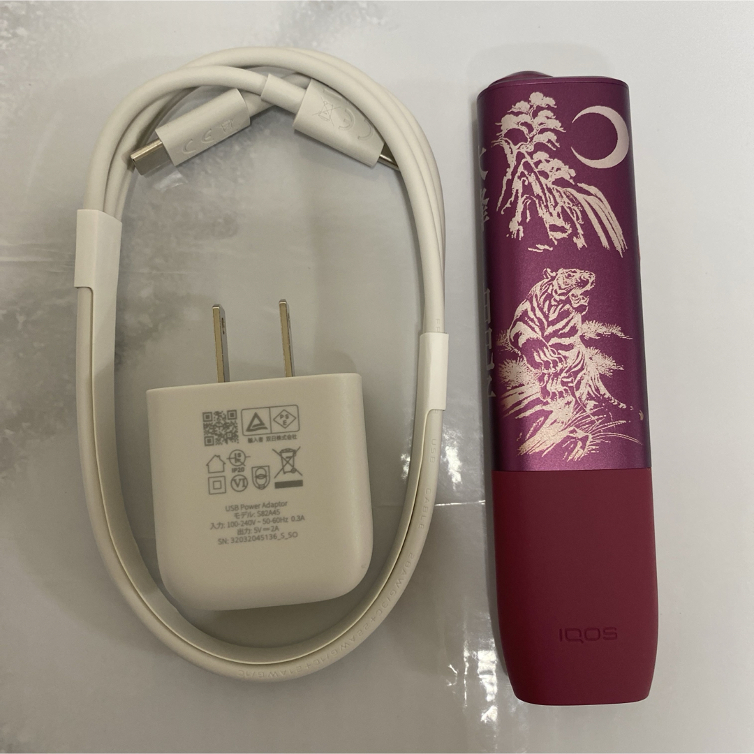 IQOS(アイコス)のiQOS ILUMA ONE アイコス イルマワン 虎 水墨画 サンセットレッド メンズのファッション小物(タバコグッズ)の商品写真