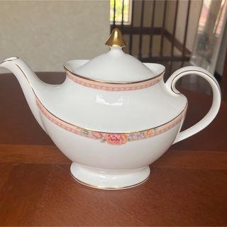 ロイヤルドルトン(Royal Doulton)の【美品】英国製　ロイヤルドルトン★ダージリン★ティーポット(食器)