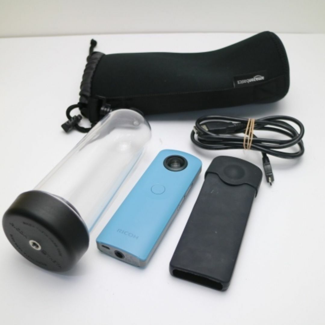 RICOH(リコー)の超美品 RICOH THETA SC Blue  M333 スマホ/家電/カメラのカメラ(コンパクトデジタルカメラ)の商品写真