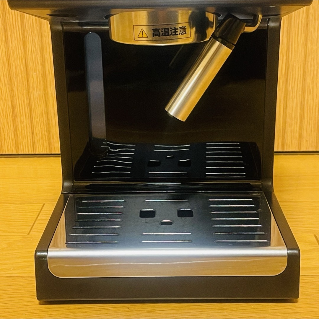 DeLonghi(デロンギ)の【新品・未使用】デロンギ  エスプレッソ・カプチーノメーカー  ECP3220J スマホ/家電/カメラの調理家電(エスプレッソマシン)の商品写真