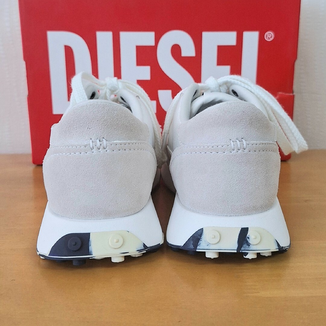 DIESEL(ディーゼル)の【新品】DIESEL ディーゼル レディーススニーカー スエードメッシュホワイト レディースの靴/シューズ(スニーカー)の商品写真