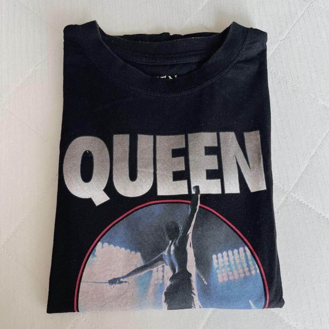 GU(ジーユー)のGU▷▷QUEEN ロックＴシャツ150cm キッズ/ベビー/マタニティのキッズ服男の子用(90cm~)(Tシャツ/カットソー)の商品写真