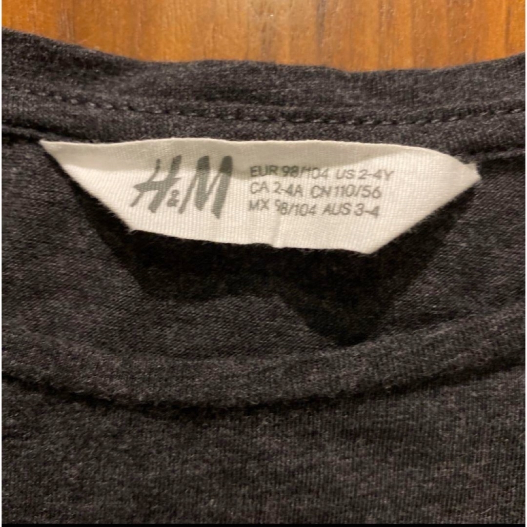 H&M(エイチアンドエム)のH&Ｍスパンコール＆マイメロ長袖Tシャツ キッズ/ベビー/マタニティのキッズ服女の子用(90cm~)(Tシャツ/カットソー)の商品写真
