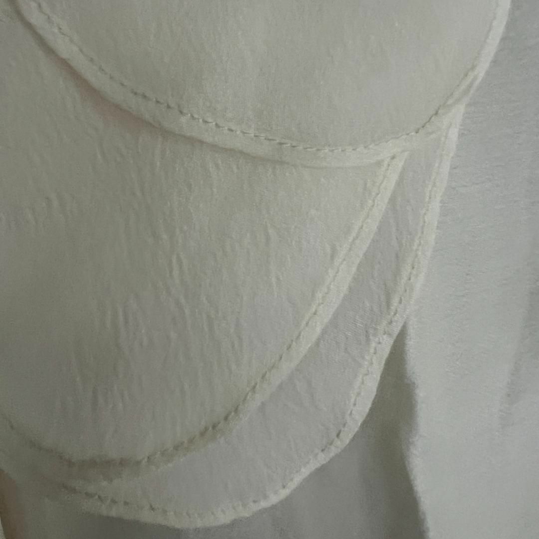 M新品未使用　ラッフルカラーシアーブラウス ホワイト　フラーネ レディースのトップス(シャツ/ブラウス(長袖/七分))の商品写真