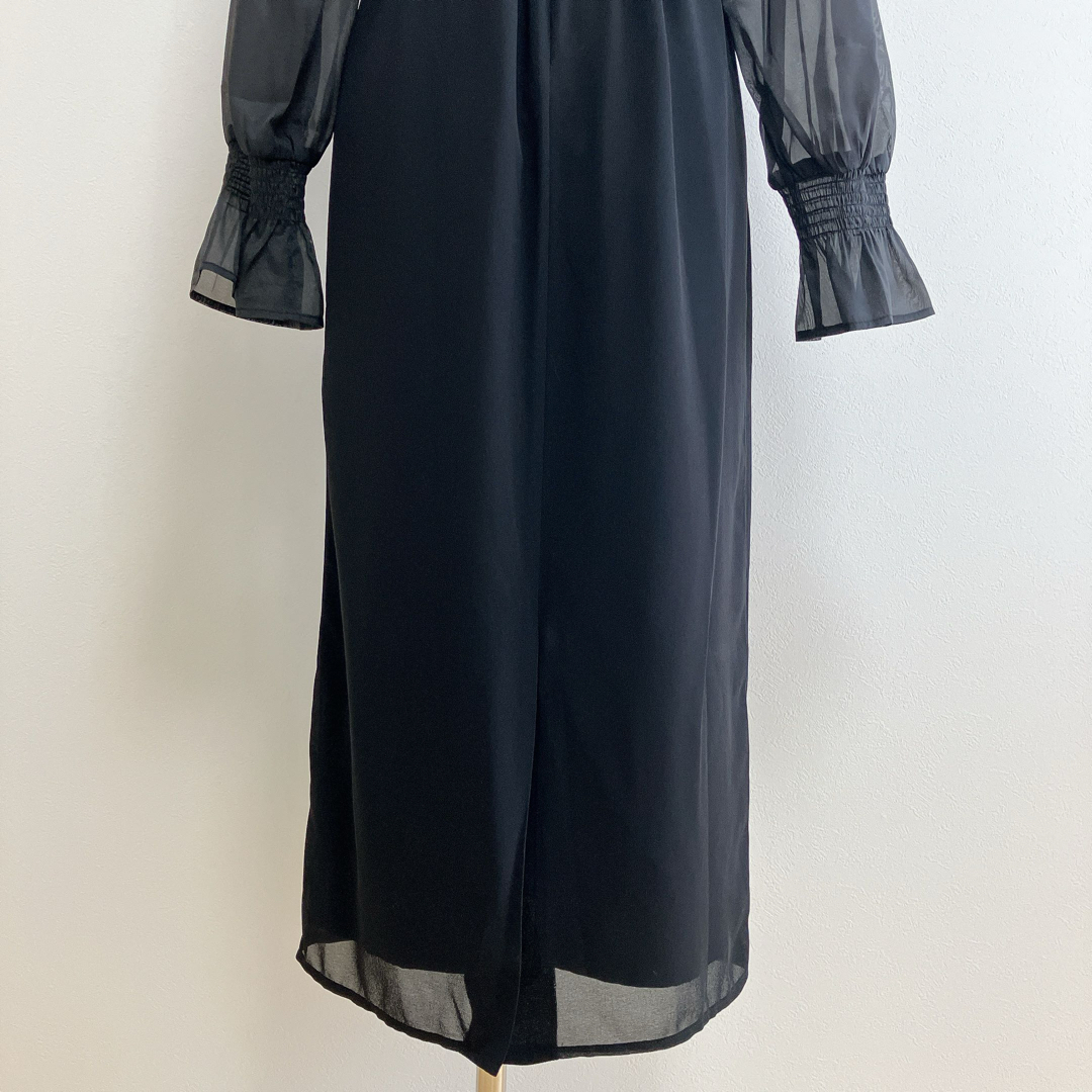 ニアナ　エピックデイ　ブラック　ビスチェ風ボリュームスリーブ　Iライン　ドレス レディースのフォーマル/ドレス(ミディアムドレス)の商品写真