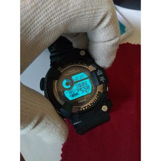 ジーショック(G-SHOCK)のG-SHOCK フログマン99 DW8200電池式 グリーンに染色品 未使用粉吹(腕時計(デジタル))