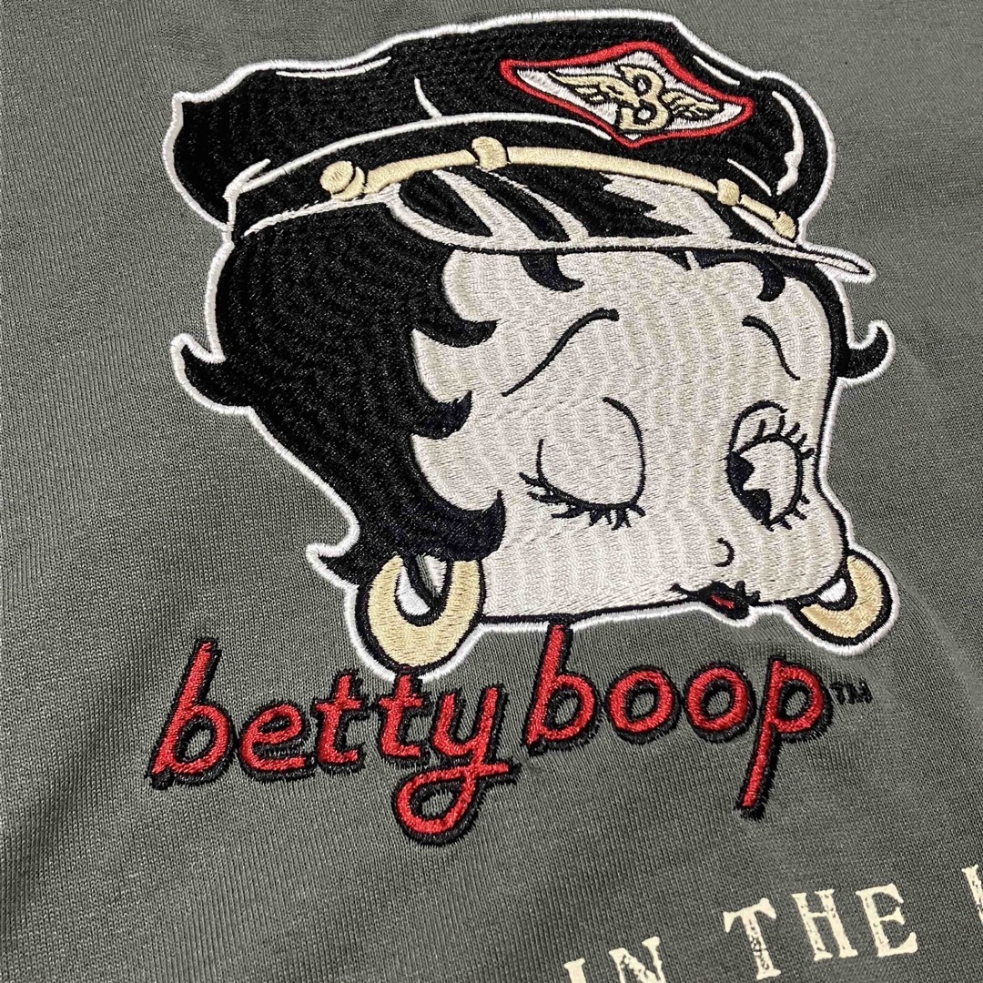 Betty Boop(ベティブープ)の【新品】 ベティちゃん　ベティブープ　L 半袖　tシャツ　カーキ　刺繍 メンズのトップス(Tシャツ/カットソー(半袖/袖なし))の商品写真