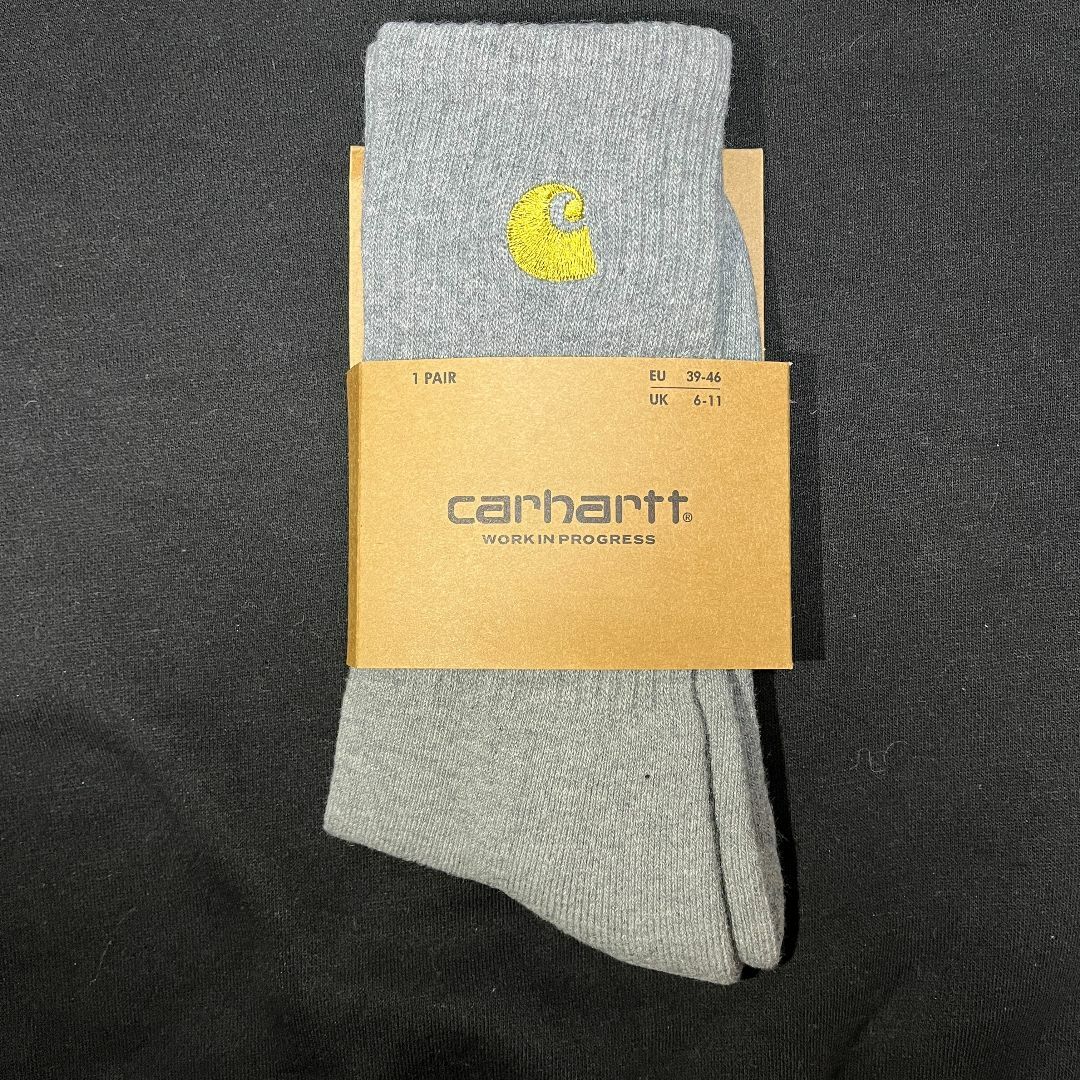 carhartt(カーハート)のcarhartt カーハート　ソックス 靴下　新品未使用品2足セット　グレー　黒 メンズのレッグウェア(ソックス)の商品写真