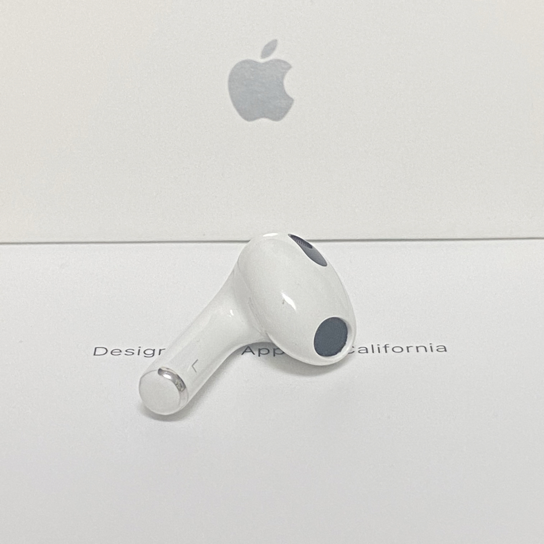 Apple(アップル)の［正規品］AirPods 3 第三世代  L  アイポーズ　左耳 スマホ/家電/カメラのオーディオ機器(ヘッドフォン/イヤフォン)の商品写真