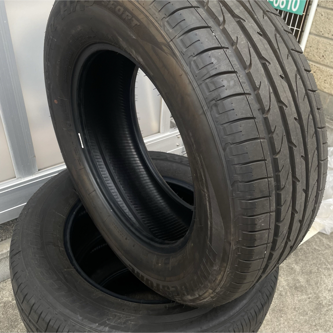 BRIDGESTONE(ブリヂストン)のブリヂストン デューラーH/P 265/60/18 タイヤ4本セット ほぼ未使用 自動車/バイクの自動車(タイヤ)の商品写真