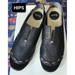 ヒップス(hips)の【HIPS・ヒップス】ソフトレザー Vカット切り替えステッチ フラットシューズ(ローファー/革靴)