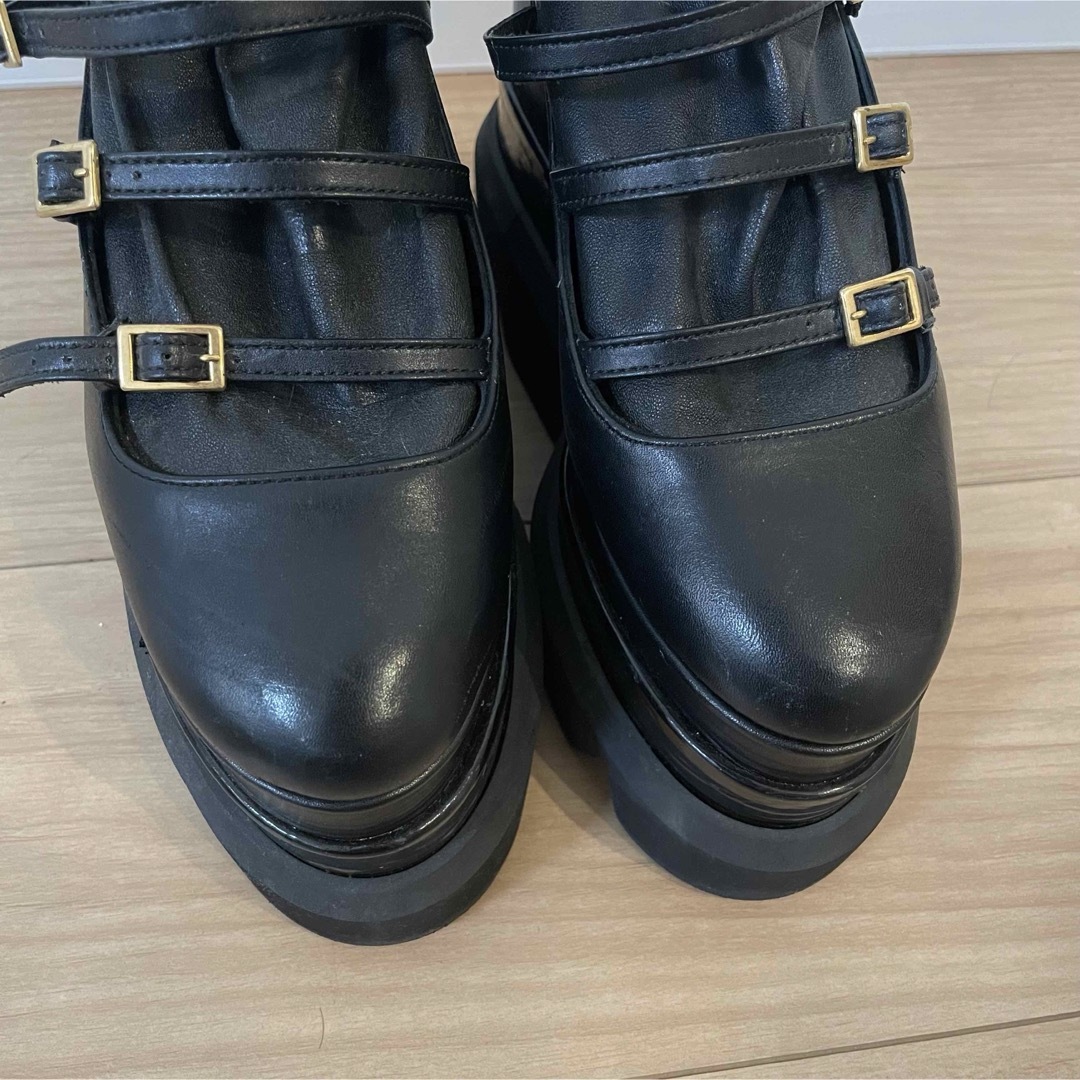 sacai(サカイ)のsacai 厚底ベルトブーツ レディースの靴/シューズ(ブーツ)の商品写真
