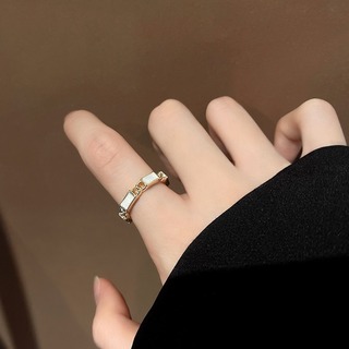 残り僅か♡　リング　フリーサイズ　ゴールド　ホワイト　指輪　レディース　韓国(リング(指輪))