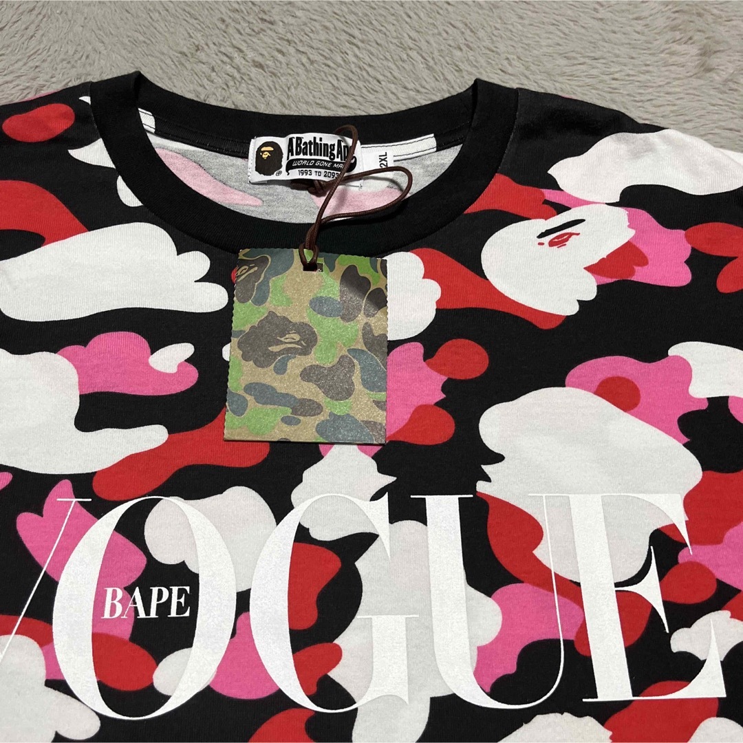 A BATHING APE(アベイシングエイプ)のAPE BAPE KAWS VOUGE CAMO 迷彩　tee tシャツ　2XL メンズのトップス(Tシャツ/カットソー(半袖/袖なし))の商品写真