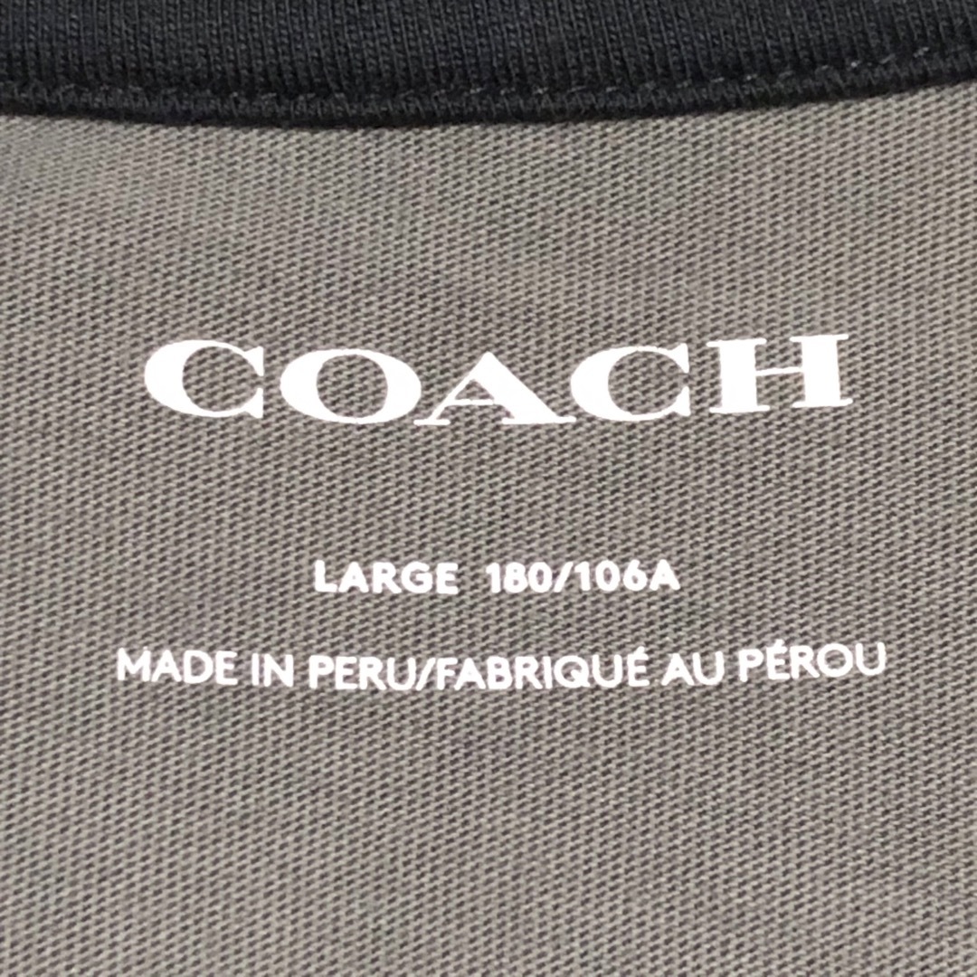 COACH(コーチ)の即完売 COACH コーチ CCロゴ満載 ワンポイントロゴ入り tシャツ メンズのトップス(Tシャツ/カットソー(半袖/袖なし))の商品写真