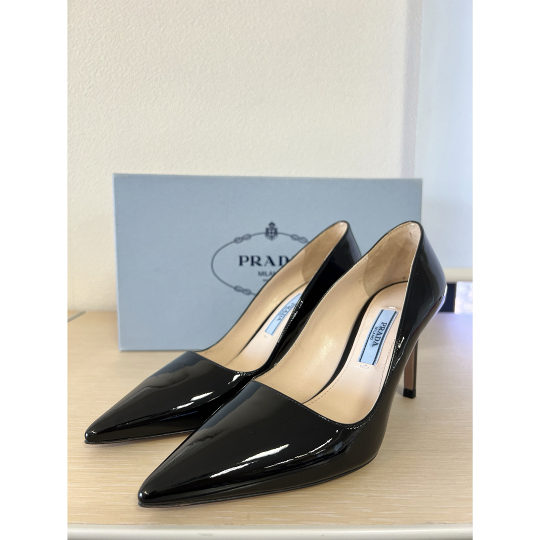 PRADA(プラダ)の⭐︎未使用新品⭐︎ PRADA プラダ　エナメル　パンプス レディースの靴/シューズ(ハイヒール/パンプス)の商品写真