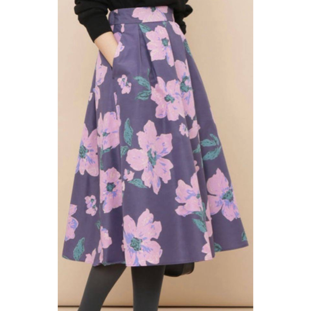 AER ADAM ET ROPE(アダムエロペ)のADAM ET ROPE' アダムエロペ 花柄スカート レディースのスカート(ロングスカート)の商品写真