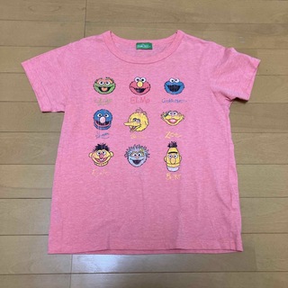セサミストリート(SESAME STREET)のTシャツ　サーモンピンク　セサミストリート(Tシャツ(半袖/袖なし))