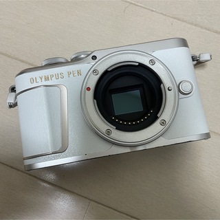 OLYMPUS - OLYMPUS PEN E-PL10 カメラ ホワイト