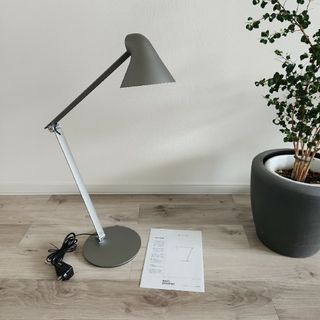 美品■ルイスポールセン■NJP Table■テーブルランプ■受注生産カラー(テーブルスタンド)