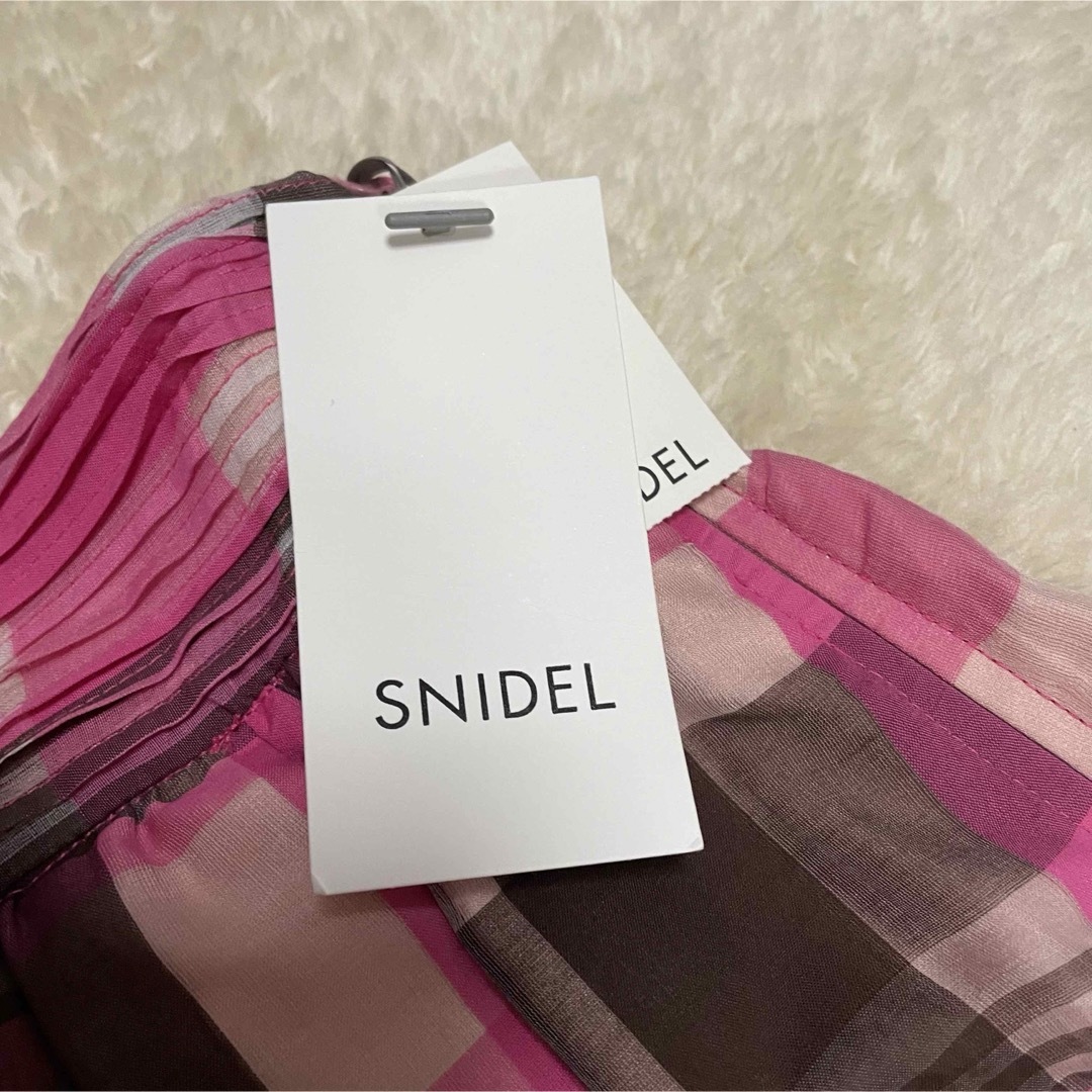 SNIDEL(スナイデル)の新品未使用チェック柄ロングスカート　スナイデル レディースのスカート(ロングスカート)の商品写真