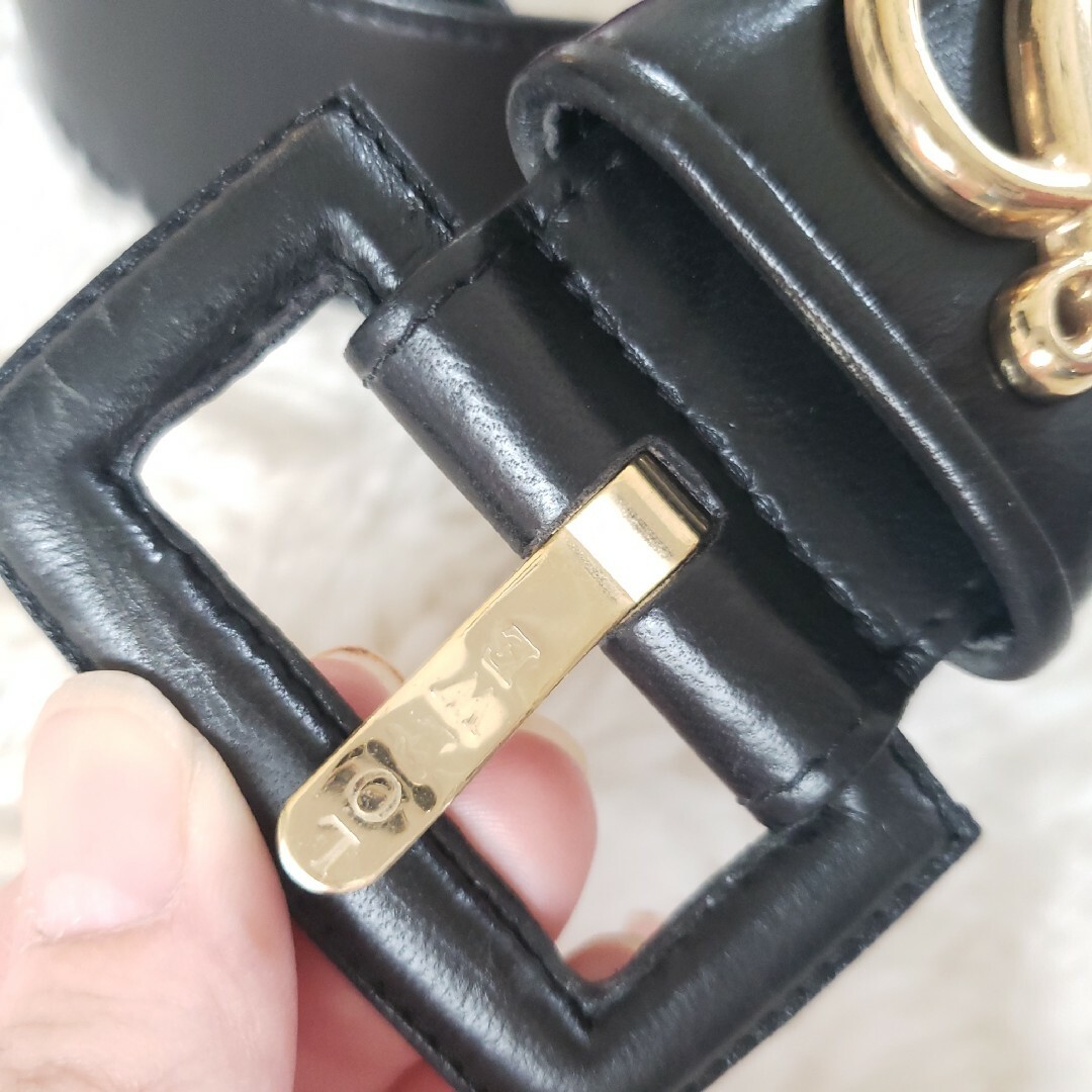 LOEWE(ロエベ)のLOEWE ゴールドロゴ ベルト ブラック レディースのファッション小物(ベルト)の商品写真