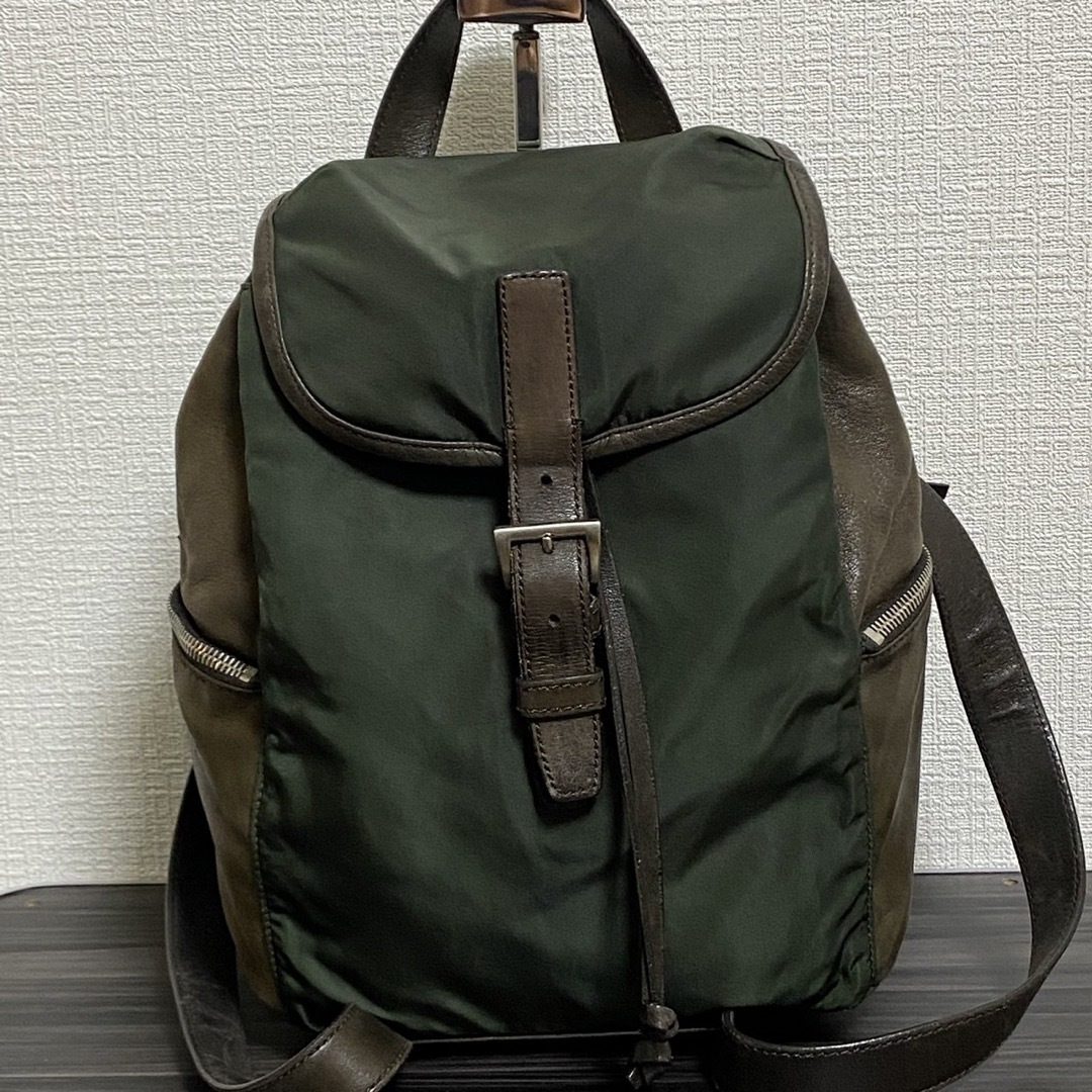 PRADA(プラダ)のPRADAリュックバッグパック　プラダリュックバッグパック レディースのバッグ(リュック/バックパック)の商品写真