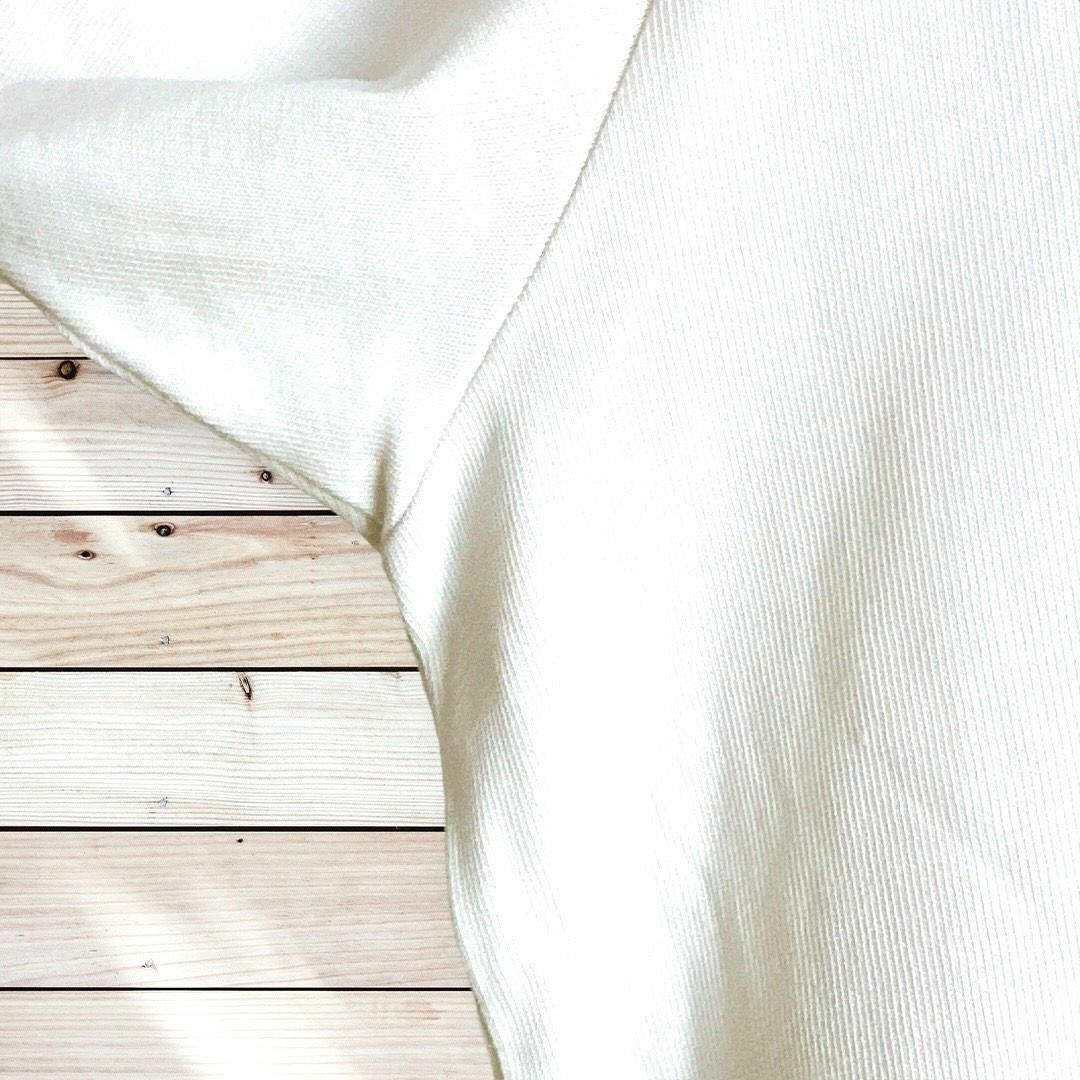 MONCLER(モンクレール)の23年製☆人気デザイン☆モンクレール Tシャツ ワッペンロゴ M ホワイト 白 メンズのトップス(Tシャツ/カットソー(半袖/袖なし))の商品写真