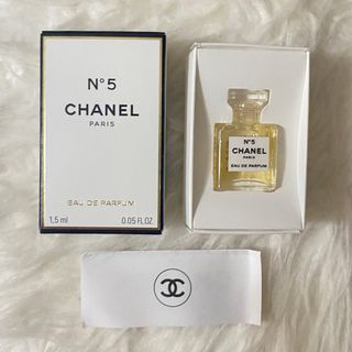 CHANEL - Chanel シャネル N°5 オードゥ パルファム 1,5 ml サンプルミニ