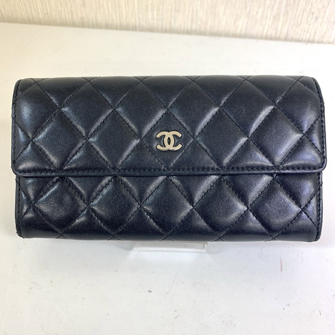 CHANEL(シャネル)のＲ　CHANEL マトラッセ ラムスキン 長財布 ココマーク ブラック 美品 レディースのファッション小物(財布)の商品写真