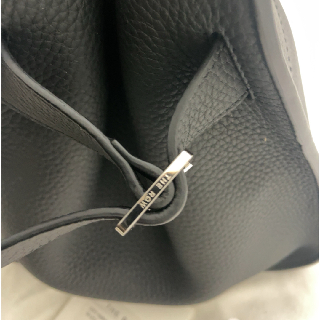 THE ROW(ザロウ)の美品⭐︎THE ROW マルゴー 15 Soft Margaux ブラック　黒 レディースのバッグ(トートバッグ)の商品写真