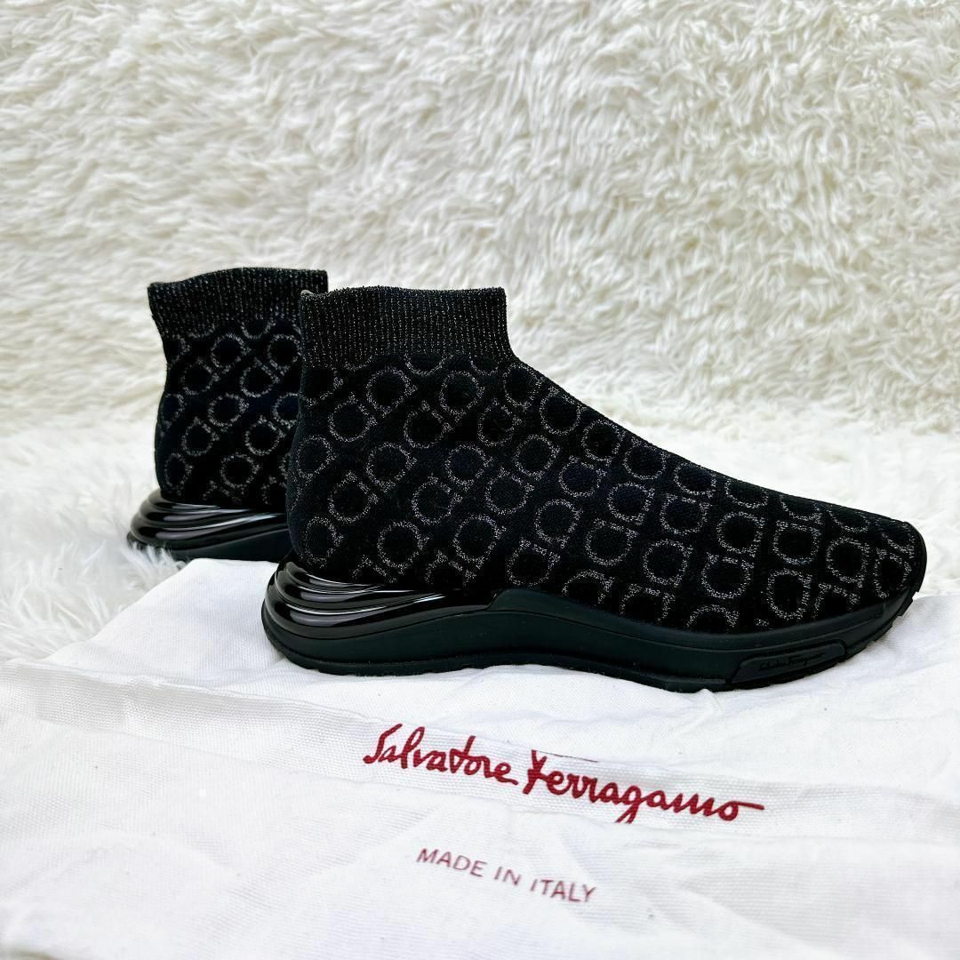 Salvatore Ferragamo(サルヴァトーレフェラガモ)の未使用級　希少 Salvatore Ferragamo ソックススニーカー レディースの靴/シューズ(スニーカー)の商品写真